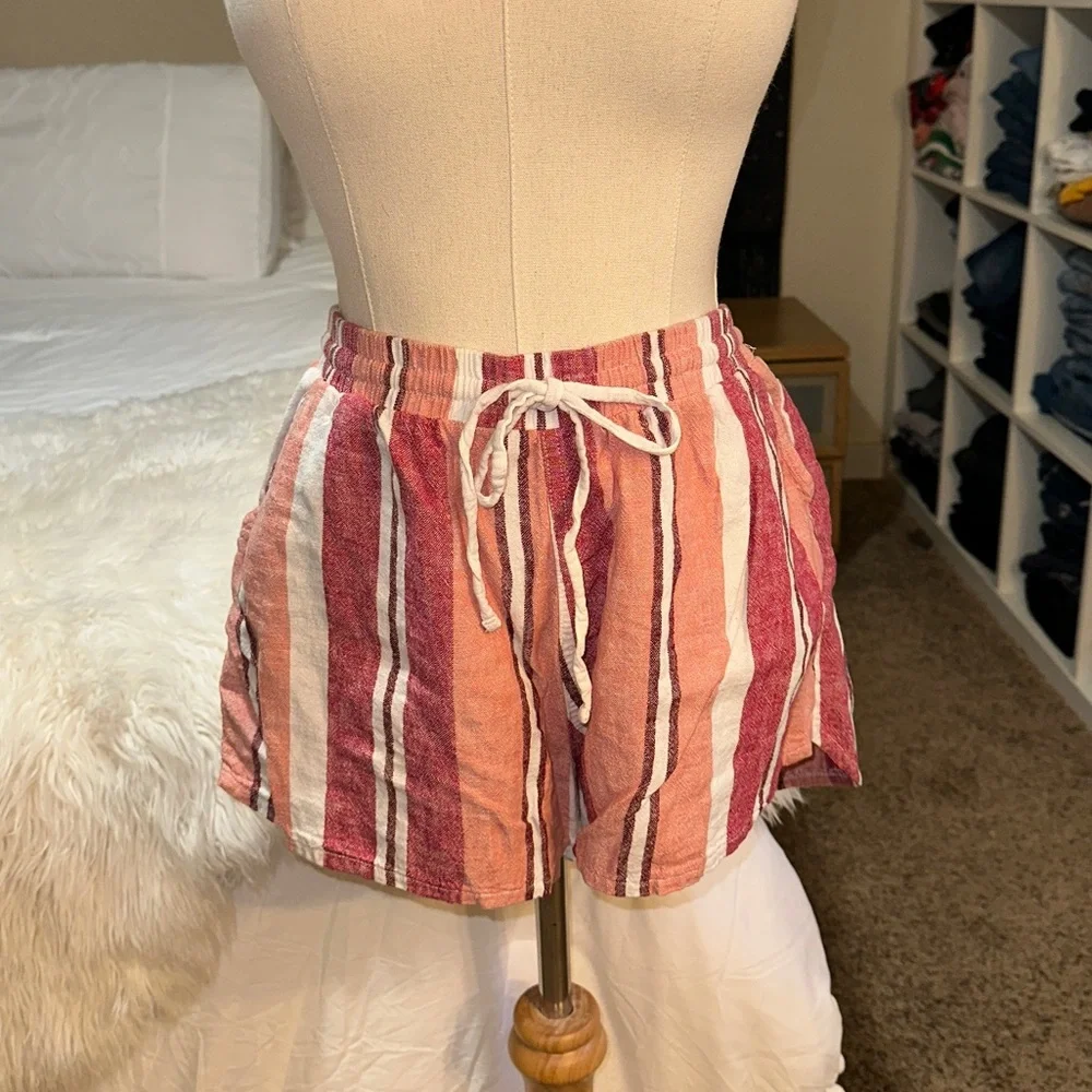 Universal Thread | Pink Cream Striped Linen Blend Shorts High Rise Drawstring M